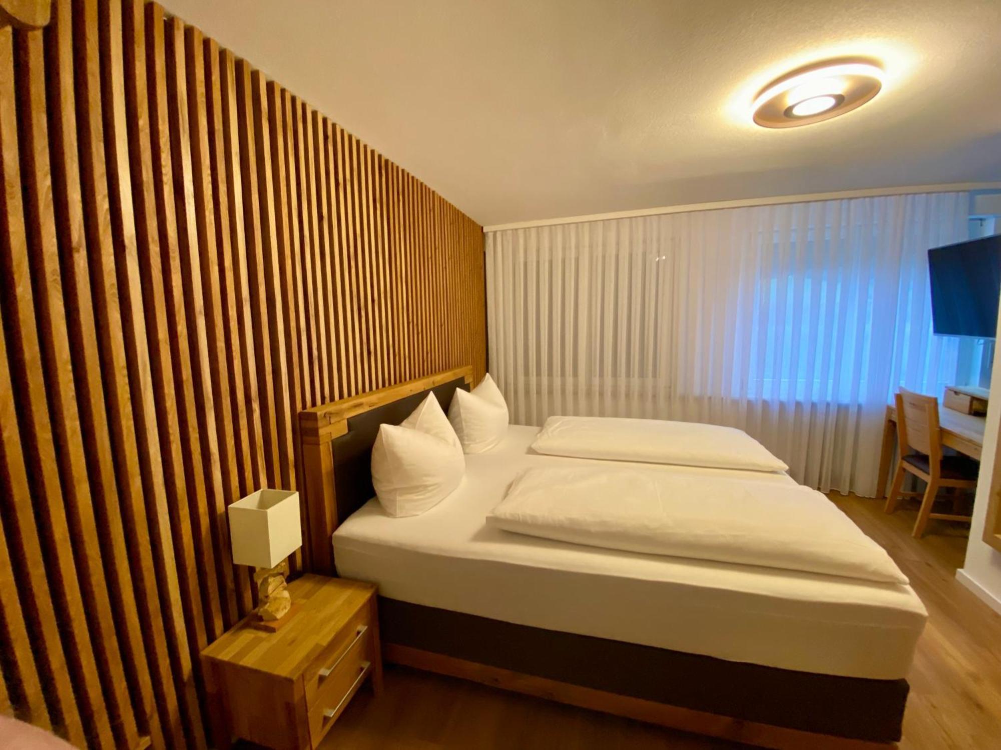Hotel Restaurant Unikat Zeltingen-Rachtig Bagian luar foto
